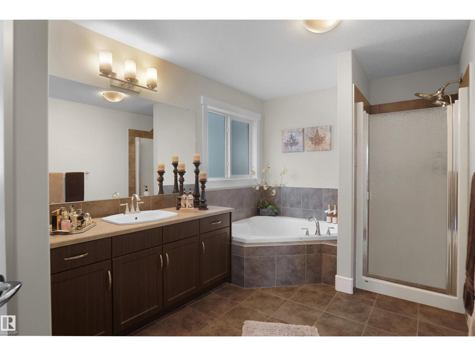 16779 122 ST NW - 42