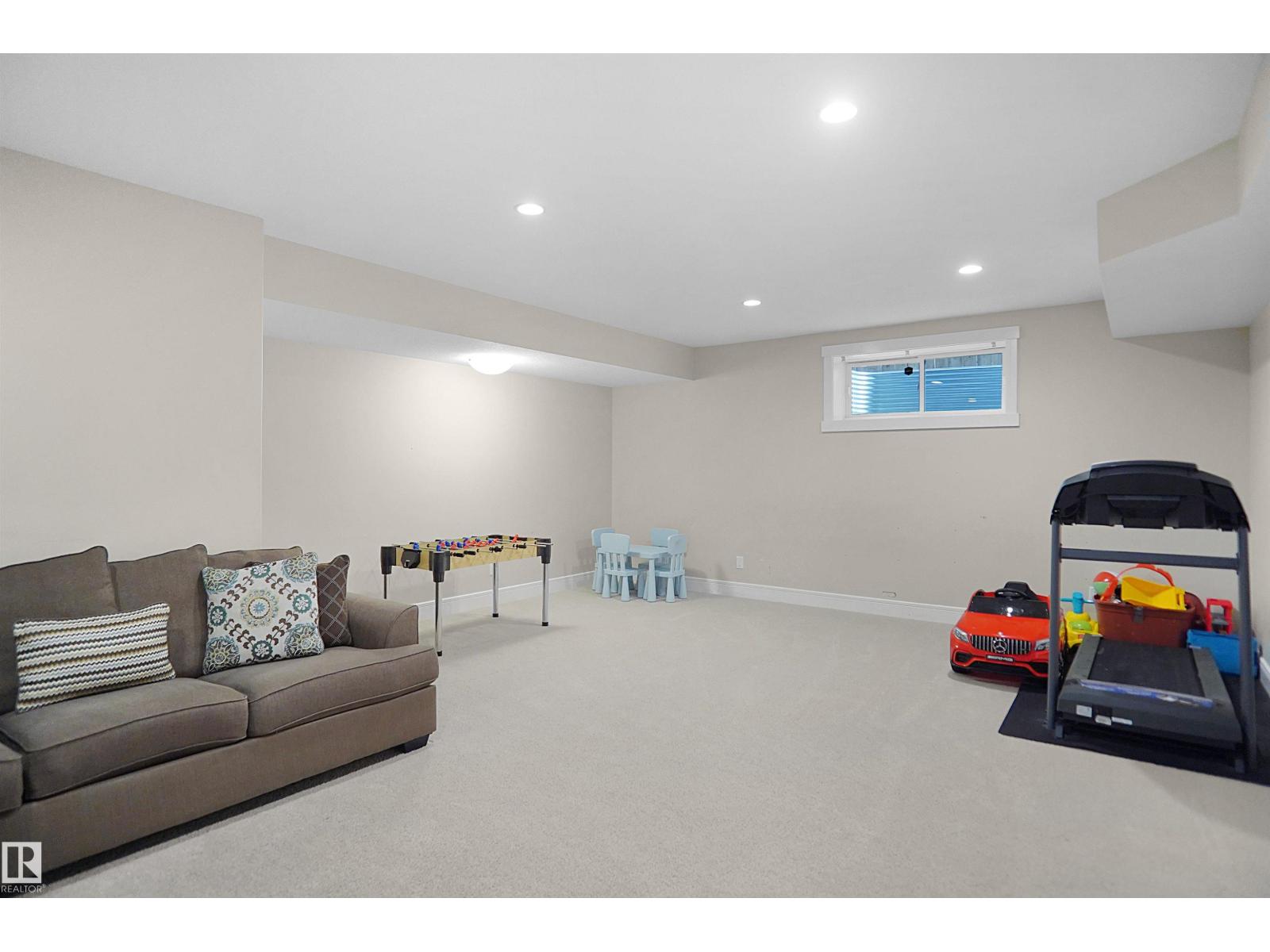 16779 122 ST NW - 52