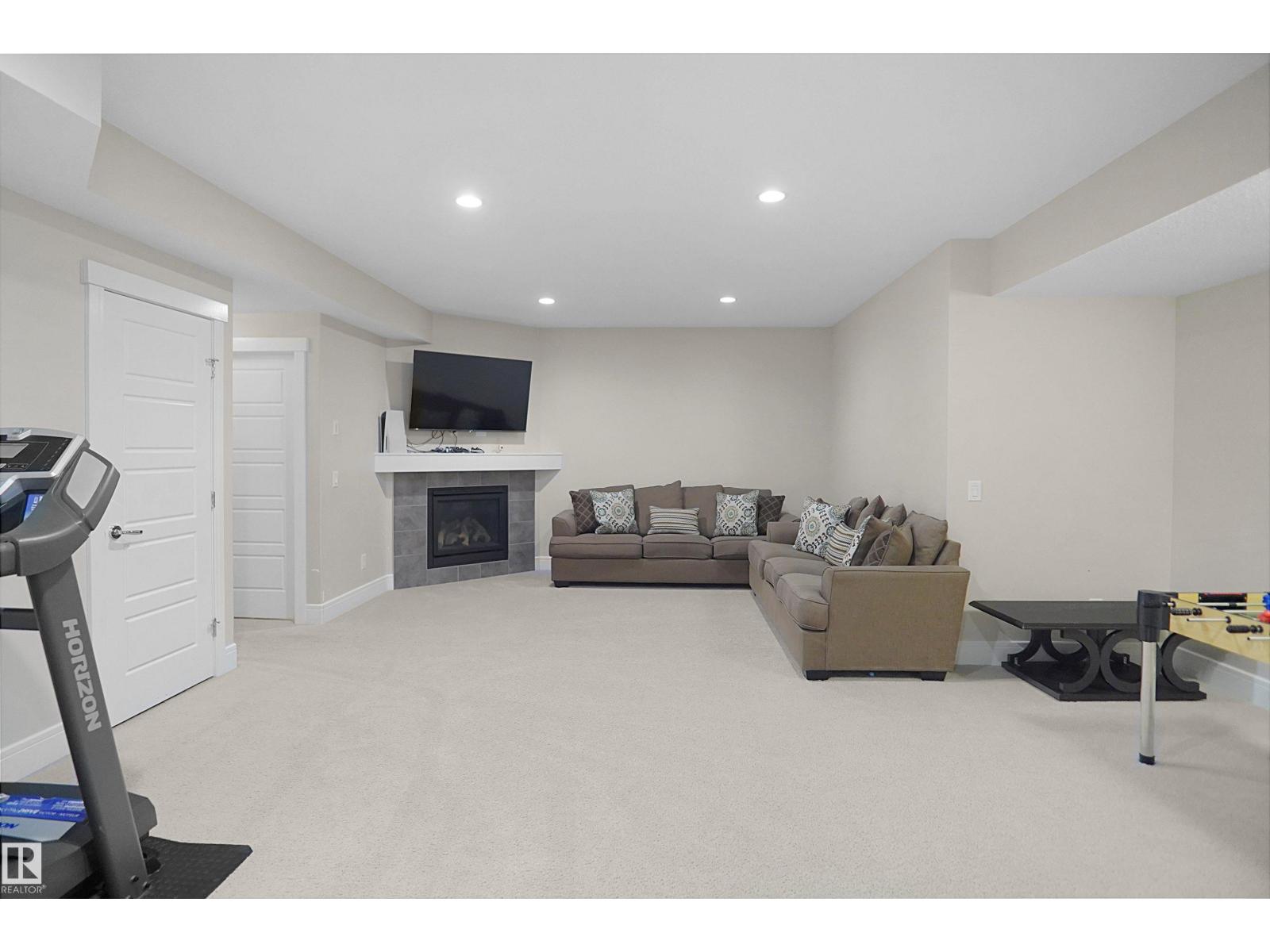 16779 122 ST NW - 54