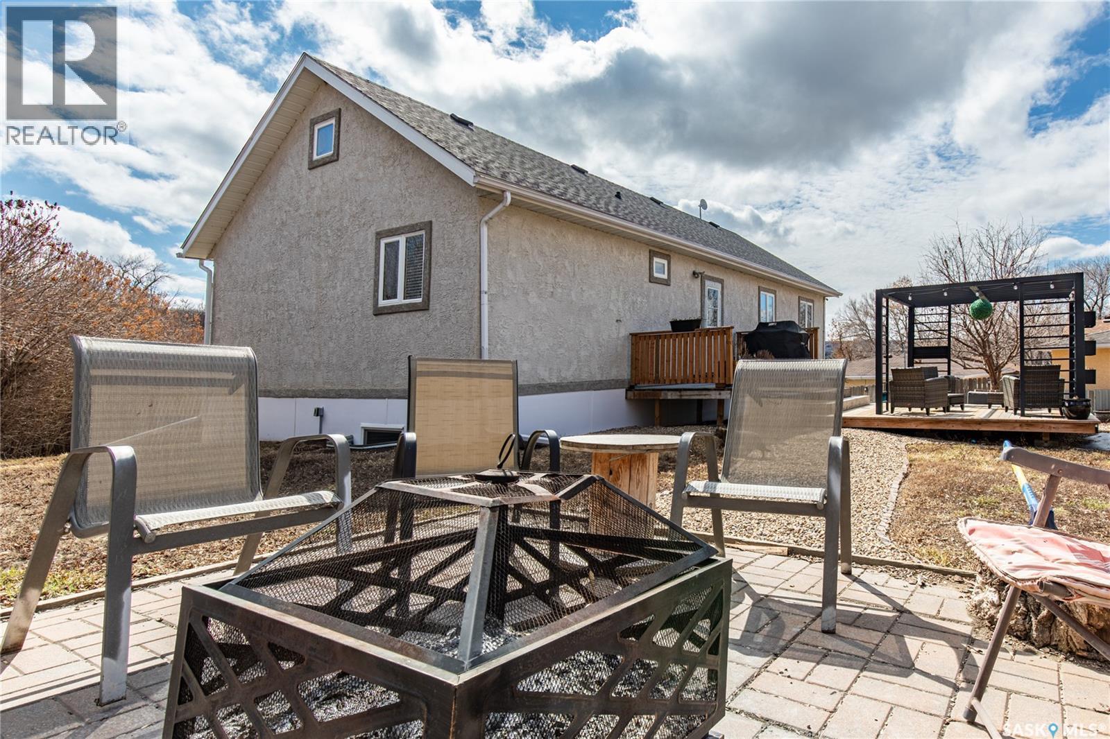 25 Alice CRESCENT - 38