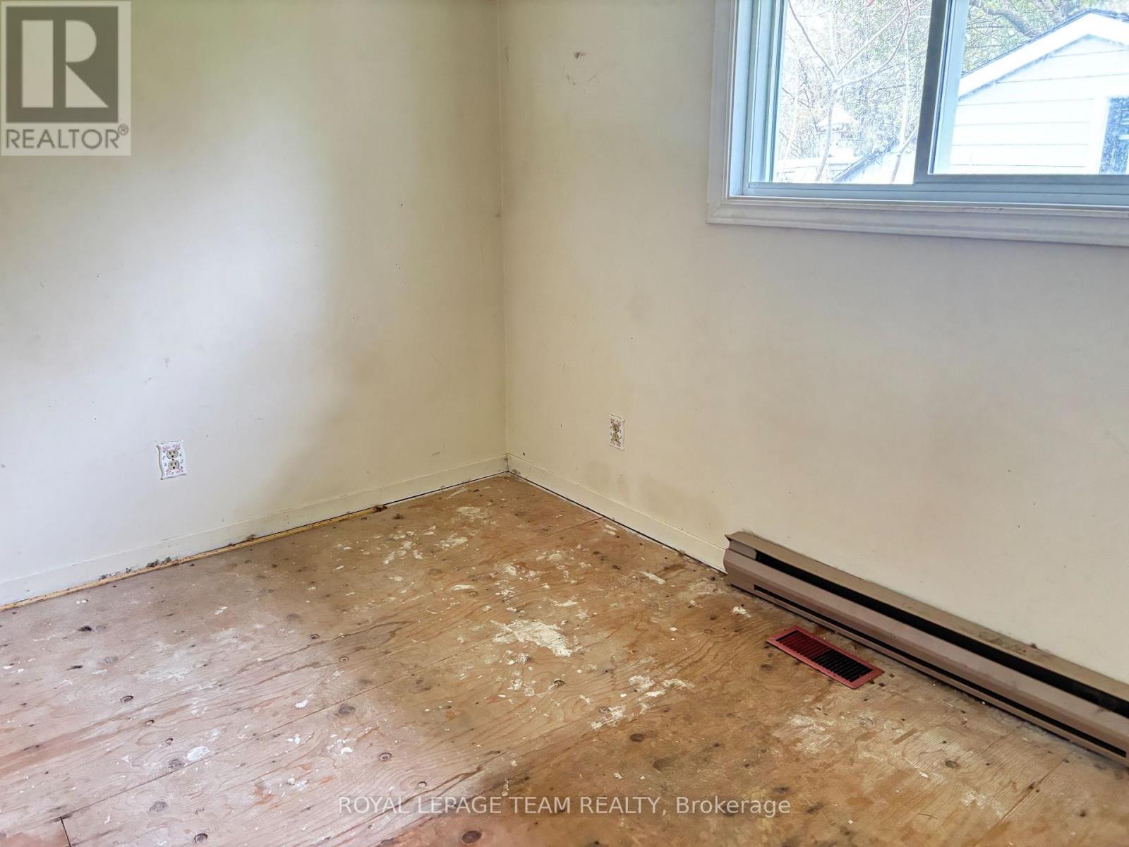 180 INNISVILLE ROAD S ROAD E - 10