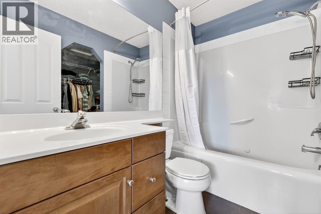 35 Crestmont Drive SW - 20
