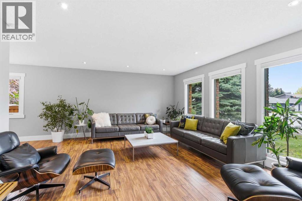 423 Lake Simcoe Crescent SE - 5