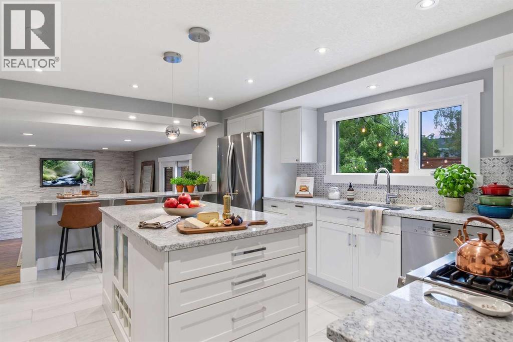 423 Lake Simcoe Crescent SE - 10