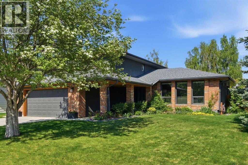 423 Lake Simcoe Crescent SE - Image 2