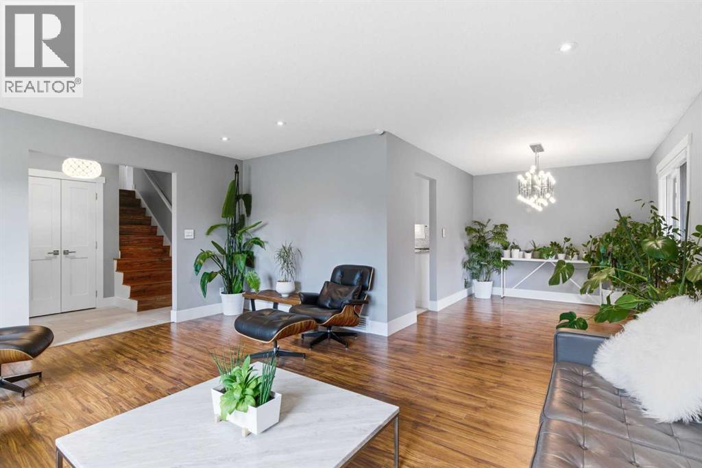423 Lake Simcoe Crescent SE - 8