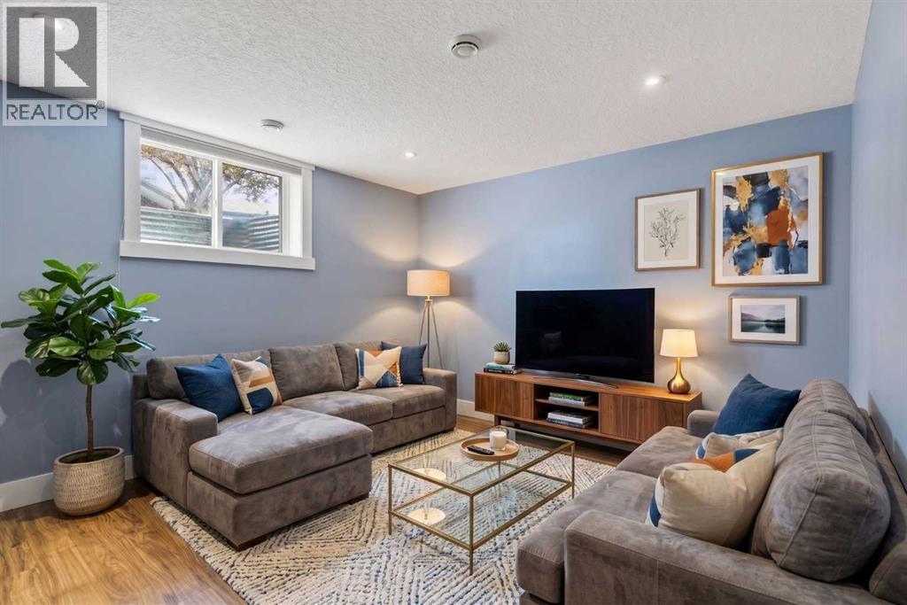 423 Lake Simcoe Crescent SE - 37