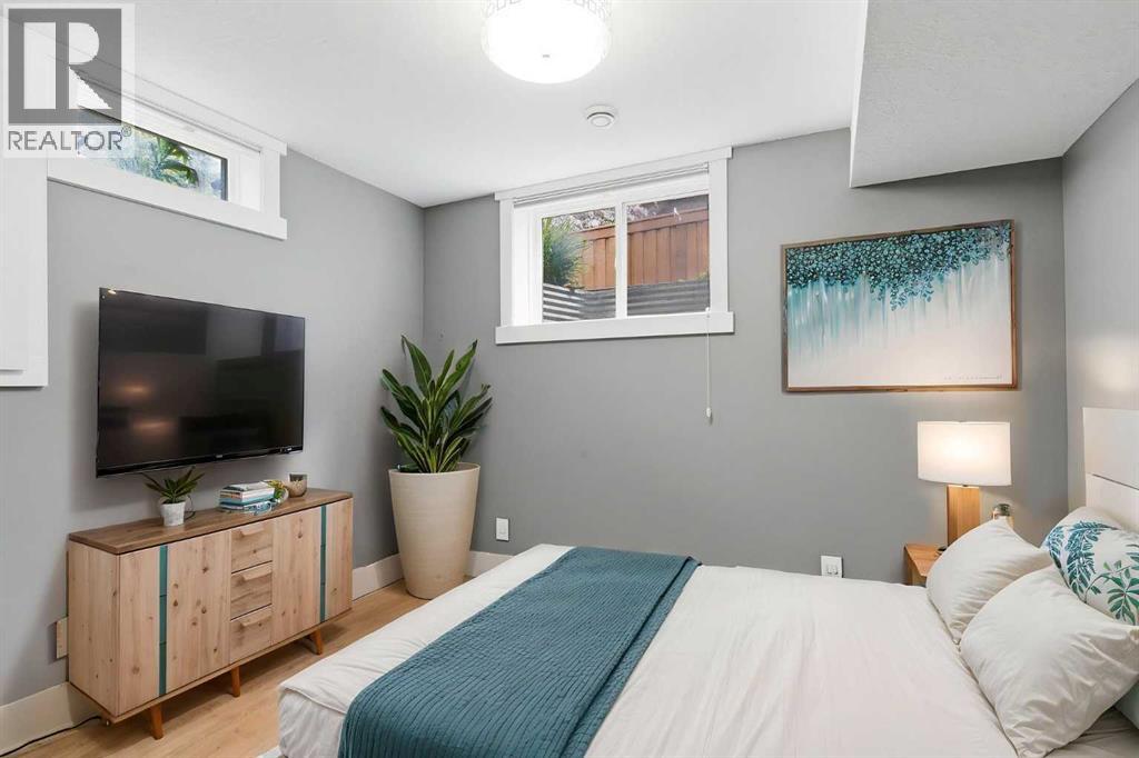 423 Lake Simcoe Crescent SE - 38