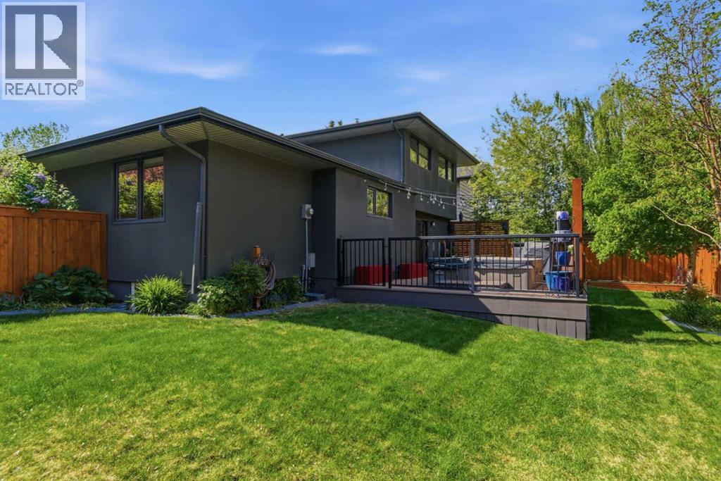 423 Lake Simcoe Crescent SE - 43