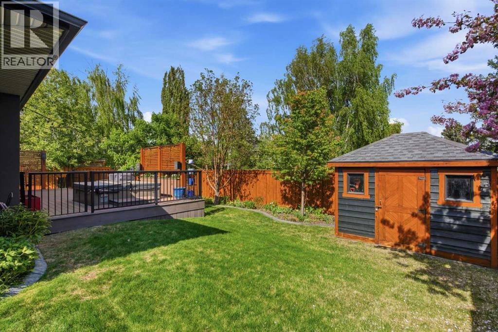 423 Lake Simcoe Crescent SE - 44