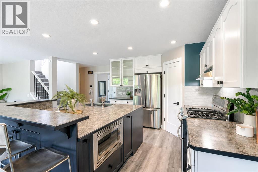 12 Chaparral Crescent SE - 10