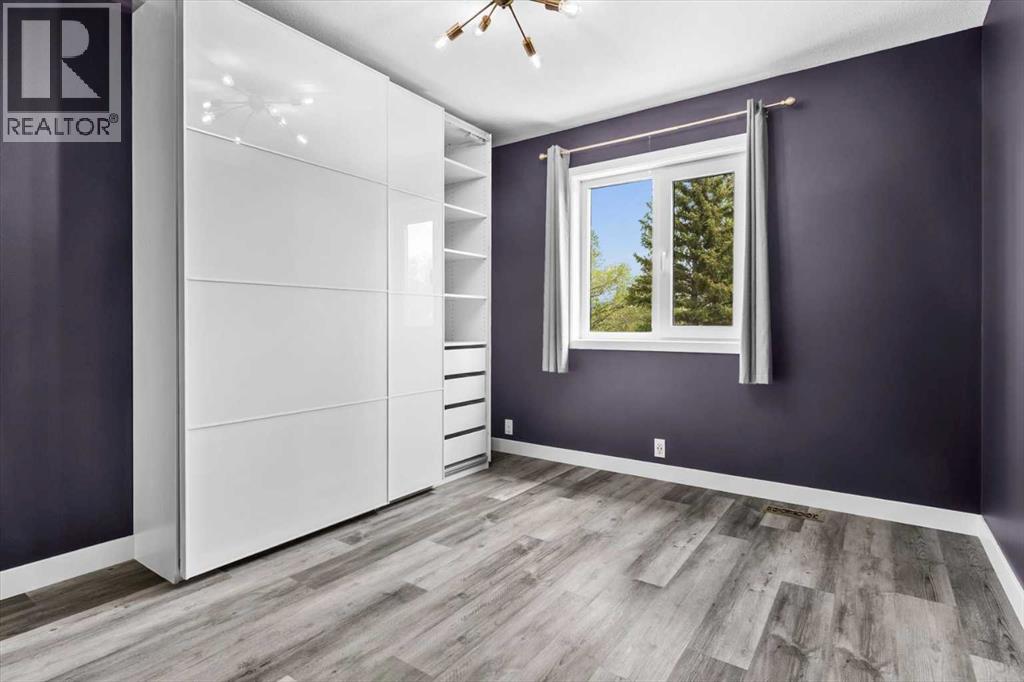 12 Chaparral Crescent SE - 28