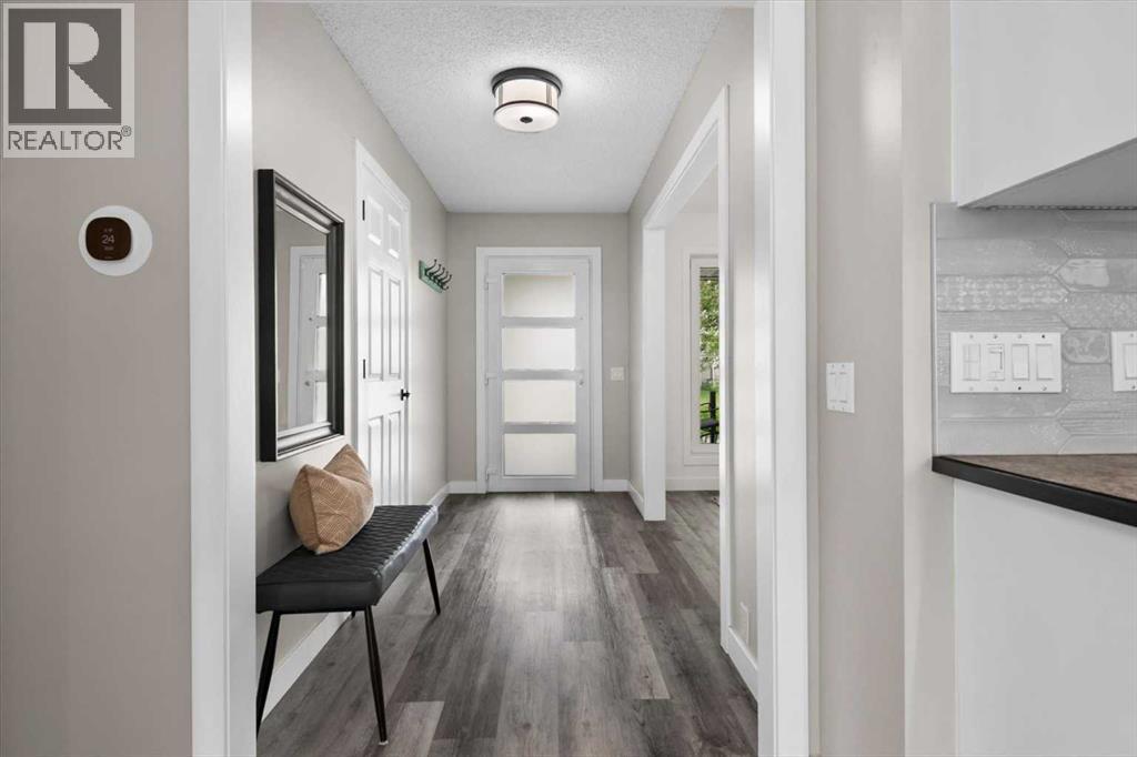 12 Chaparral Crescent SE - 4