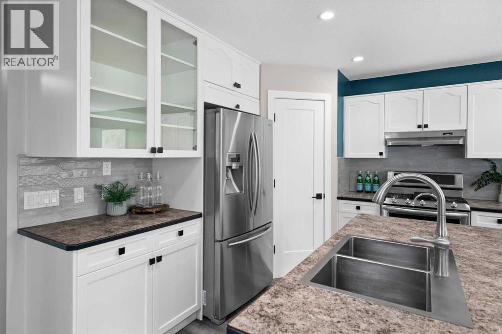 12 Chaparral Crescent SE - 8