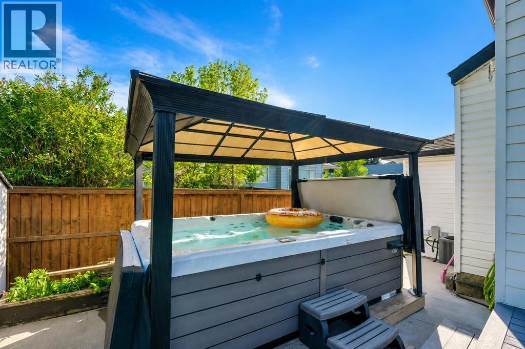 12 Chaparral Crescent SE - 39