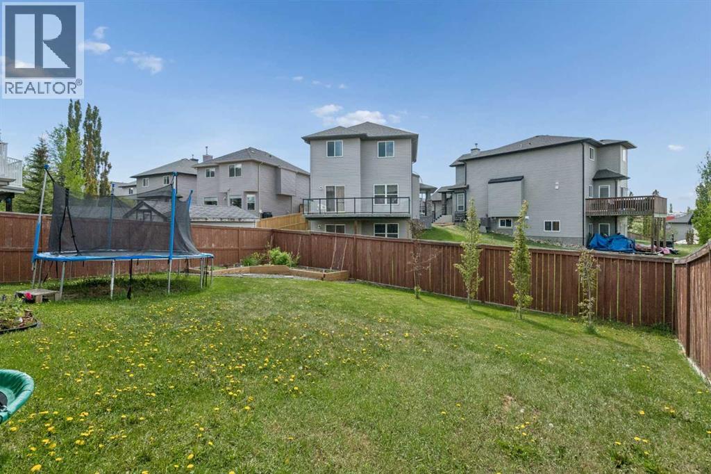 105 Royal Birch Crescent NW - 40