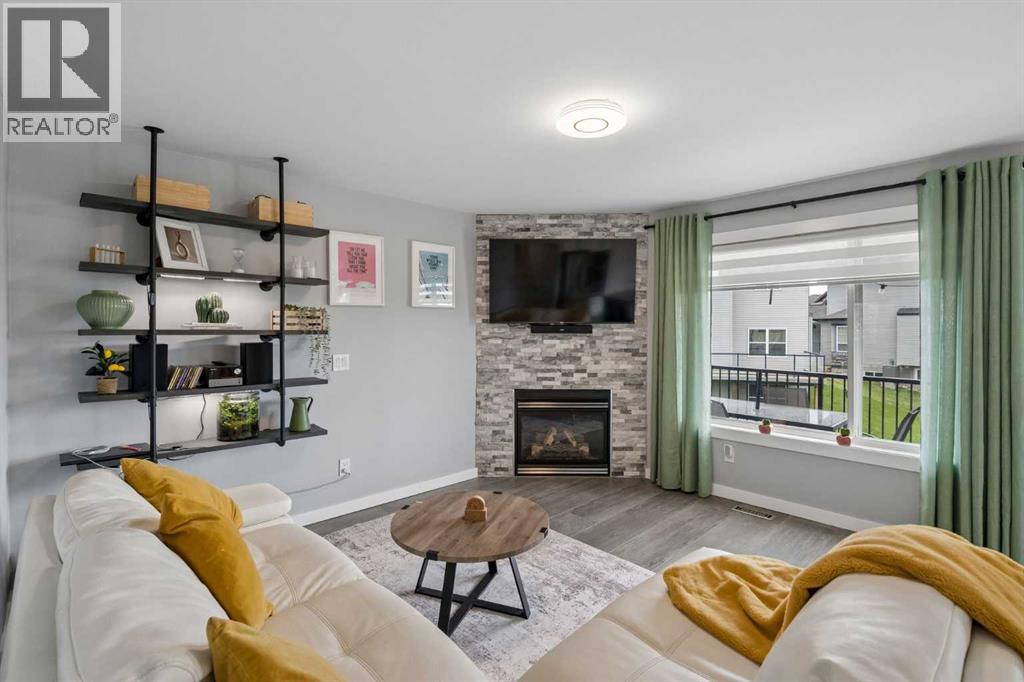 105 Royal Birch Crescent NW - 8