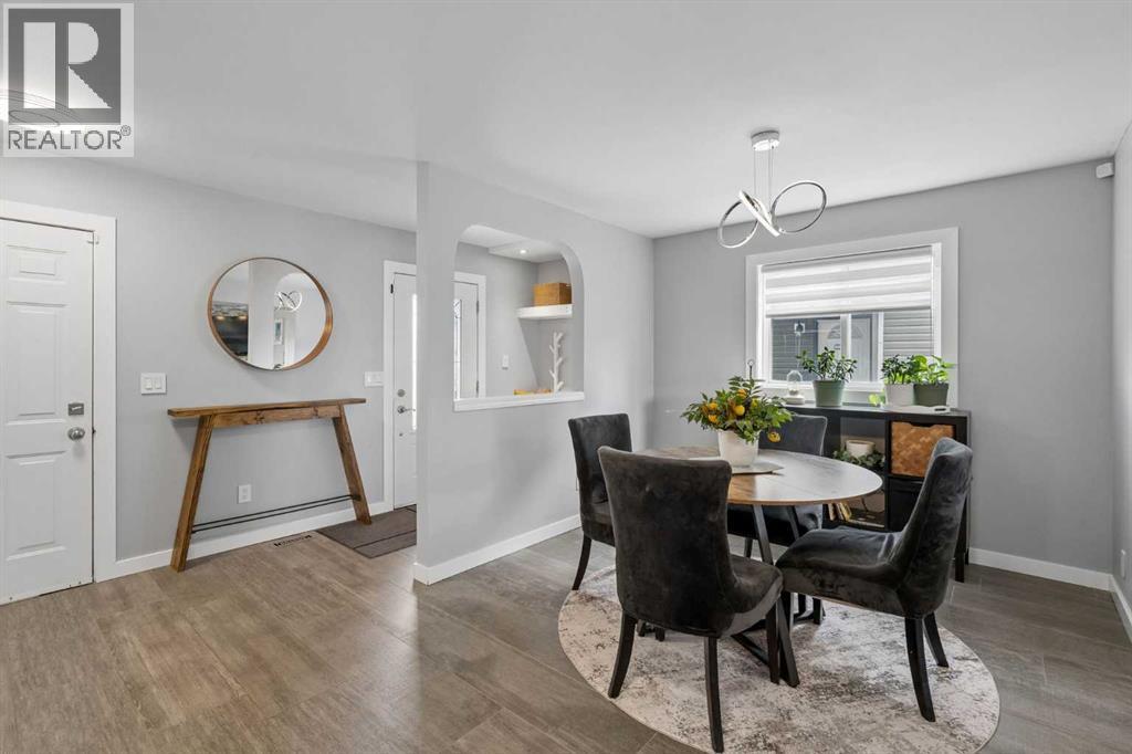 105 Royal Birch Crescent NW - 5