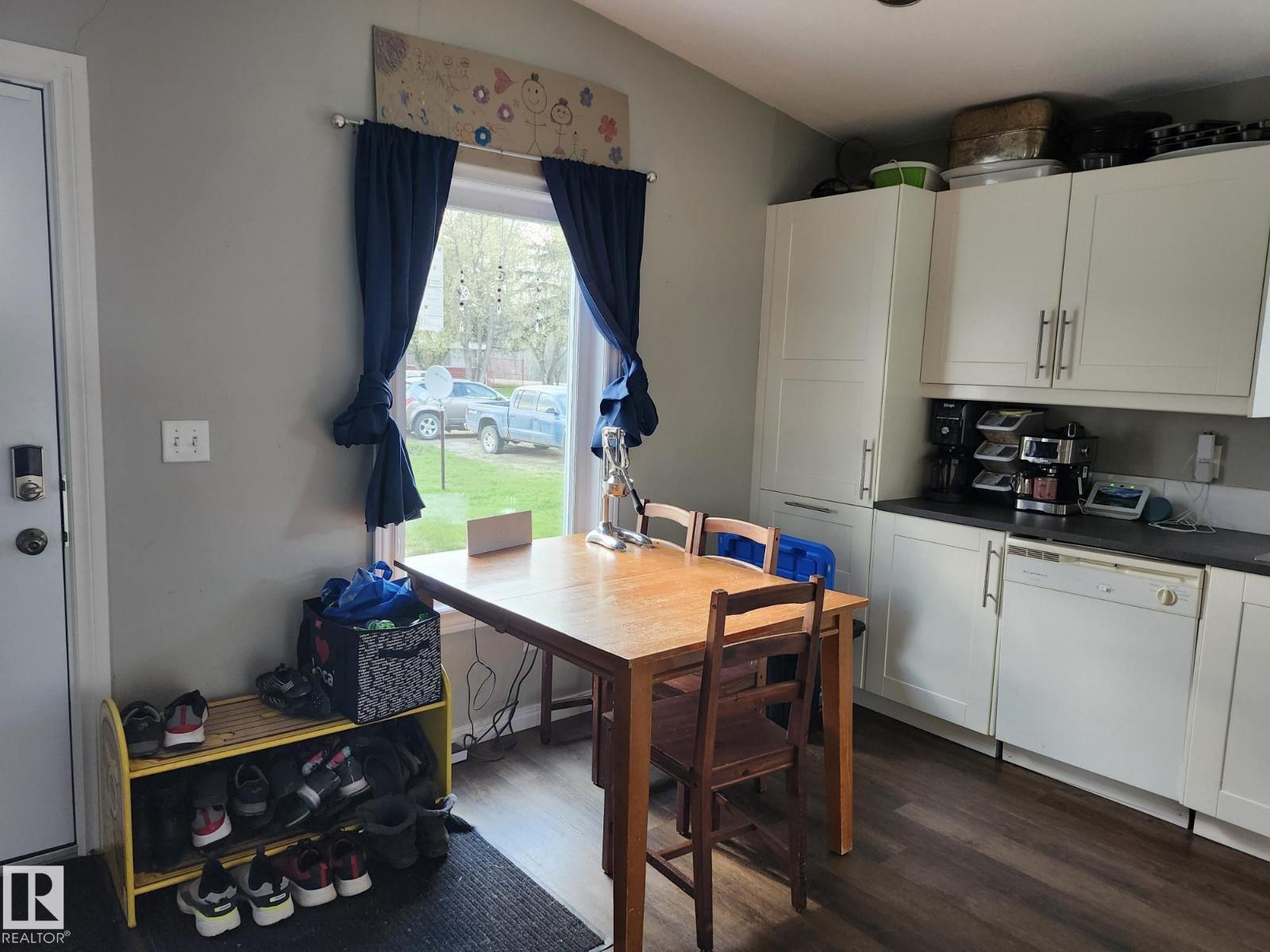 5273 50 ST — photo 7