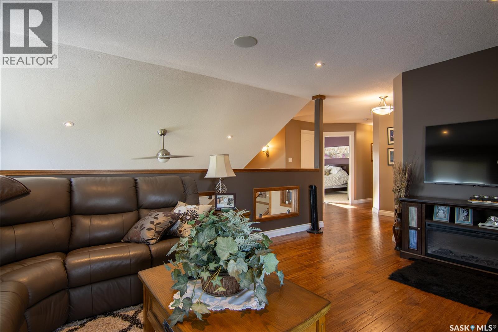 Surfside Drive East - 50