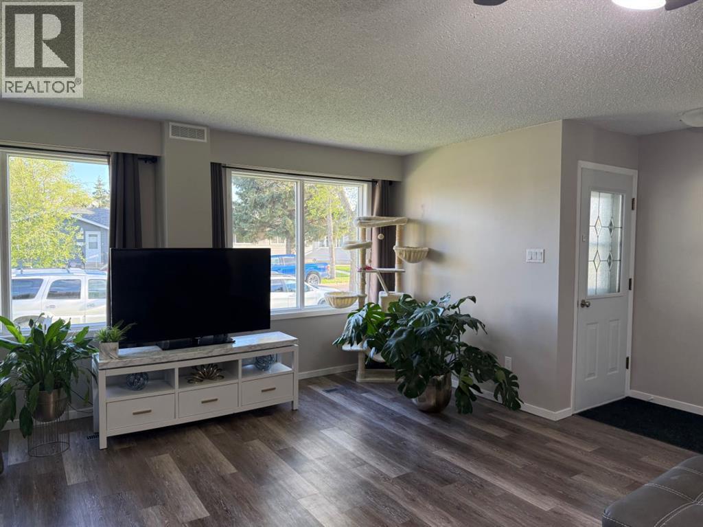 4804 37 Street - photo 5