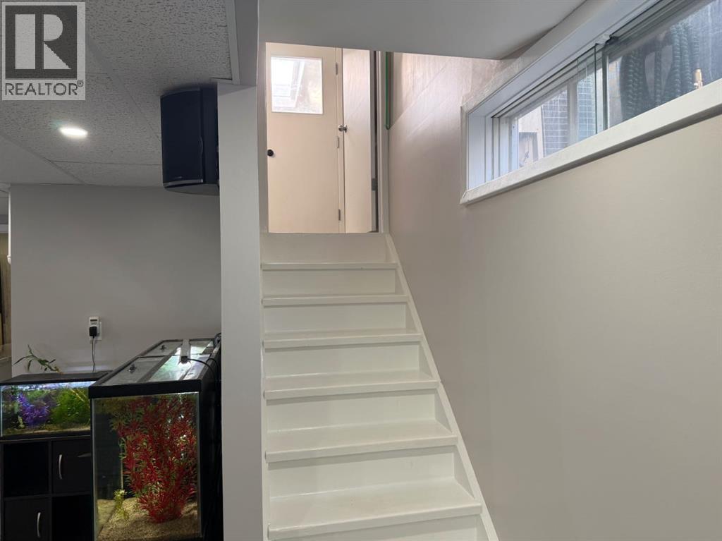 4804 37 Street — photo 39