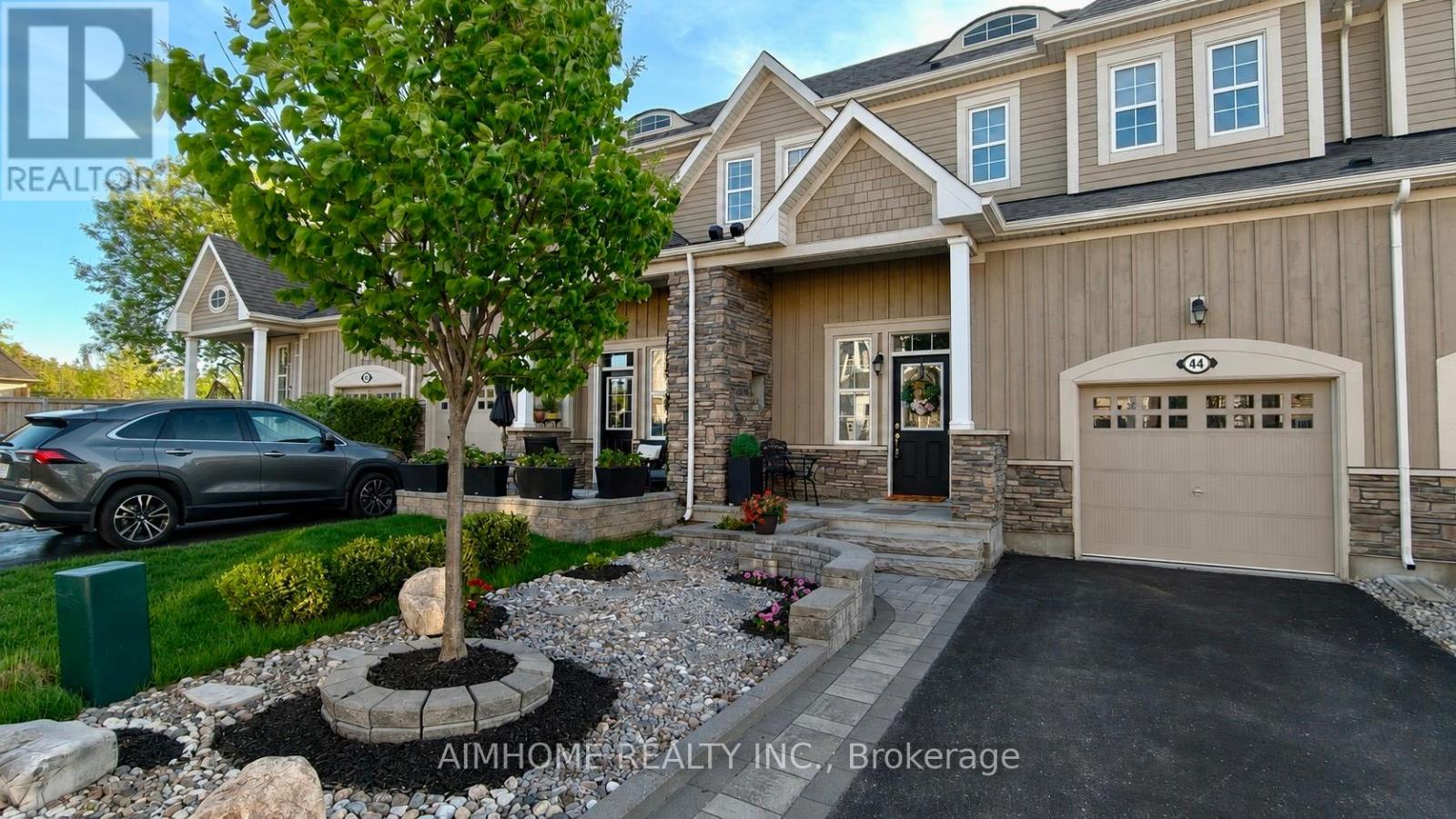 44 COURTING HOUSE PLACE - 1