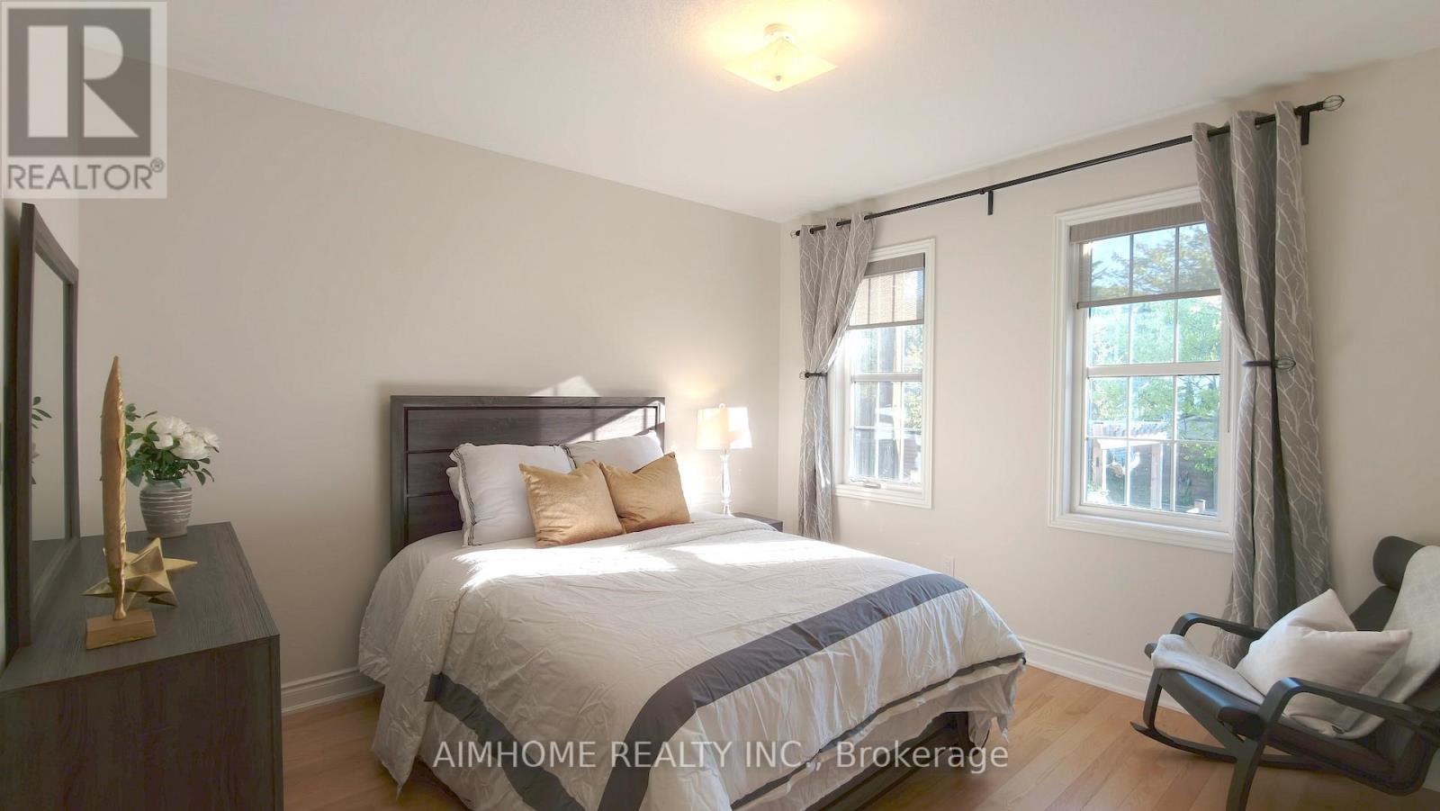 44 COURTING HOUSE PLACE - 11