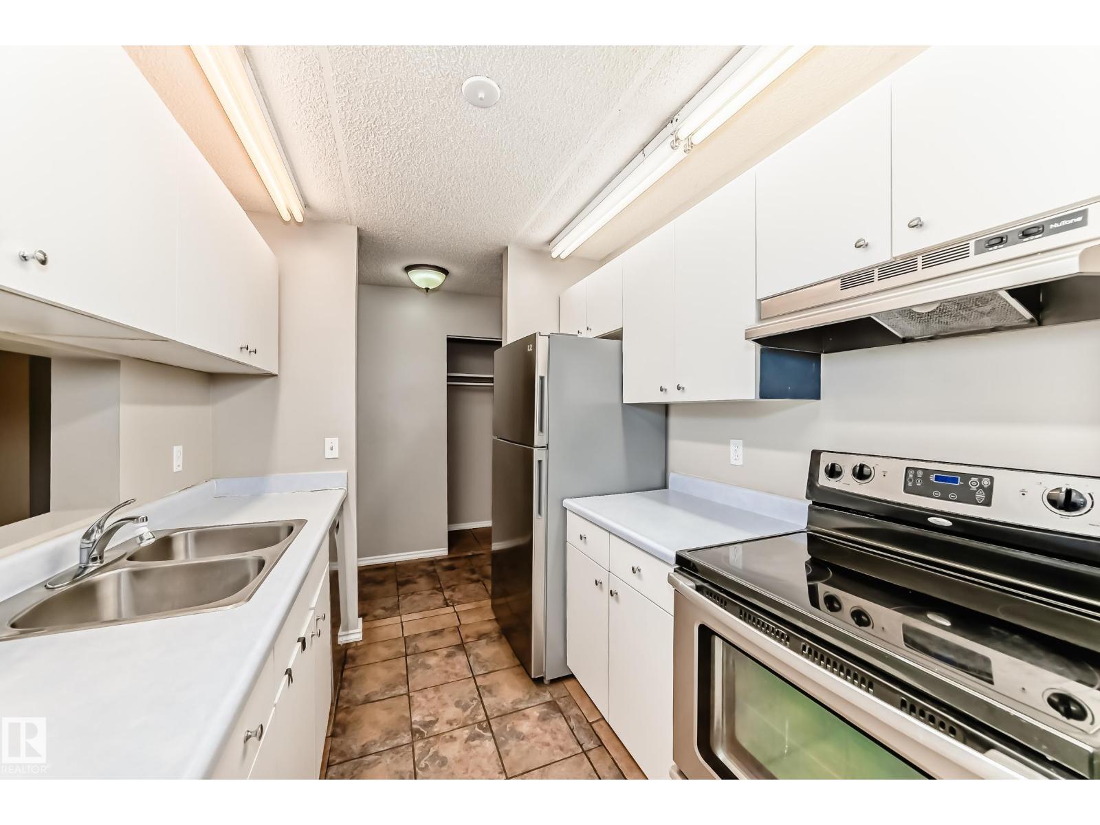 #204 2508 50 ST NW - 11