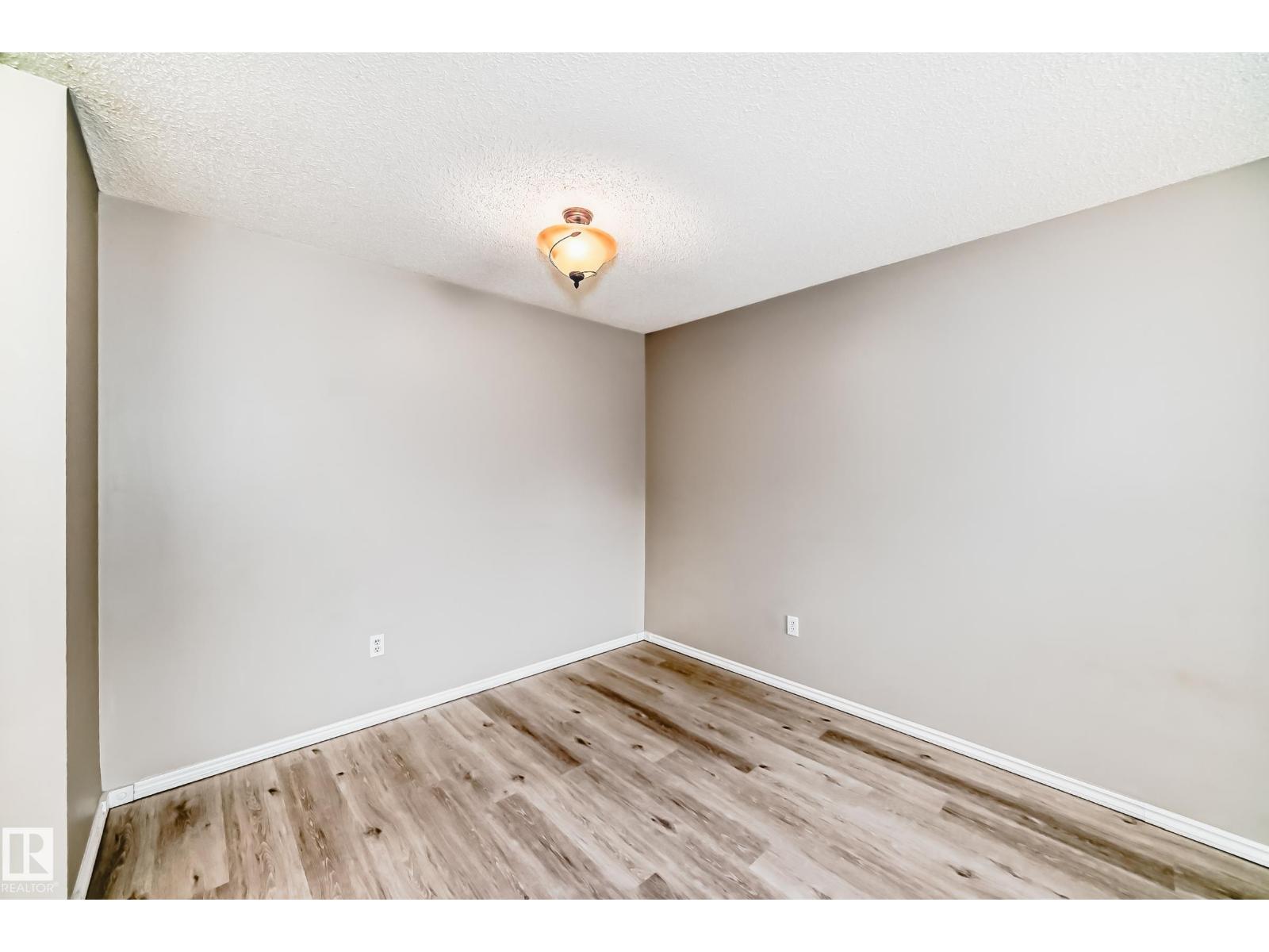 #204 2508 50 ST NW - 12