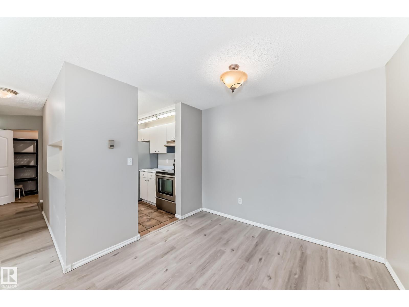 #204 2508 50 ST NW - 14