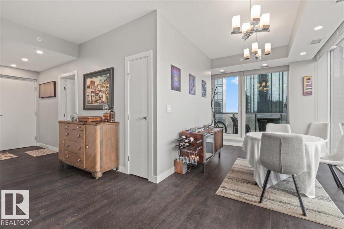#1200 10180 103 ST NW - 13