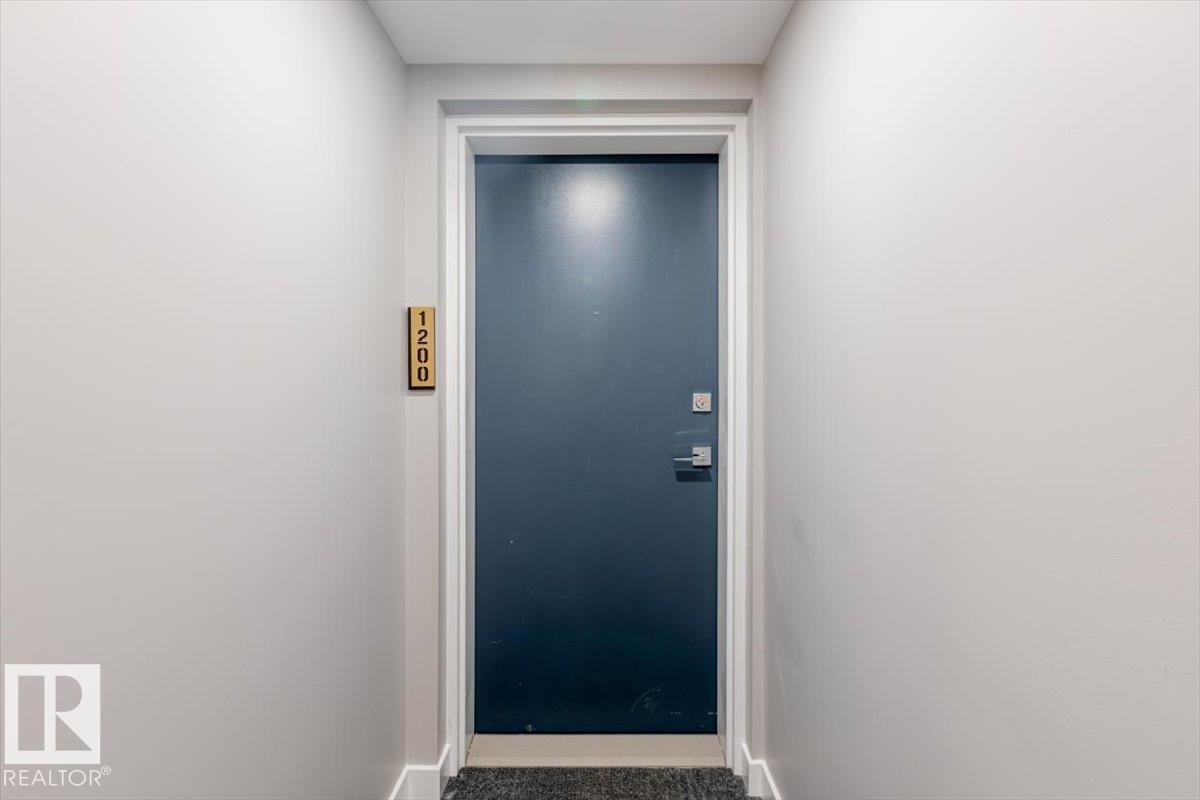 #1200 10180 103 ST NW - 33