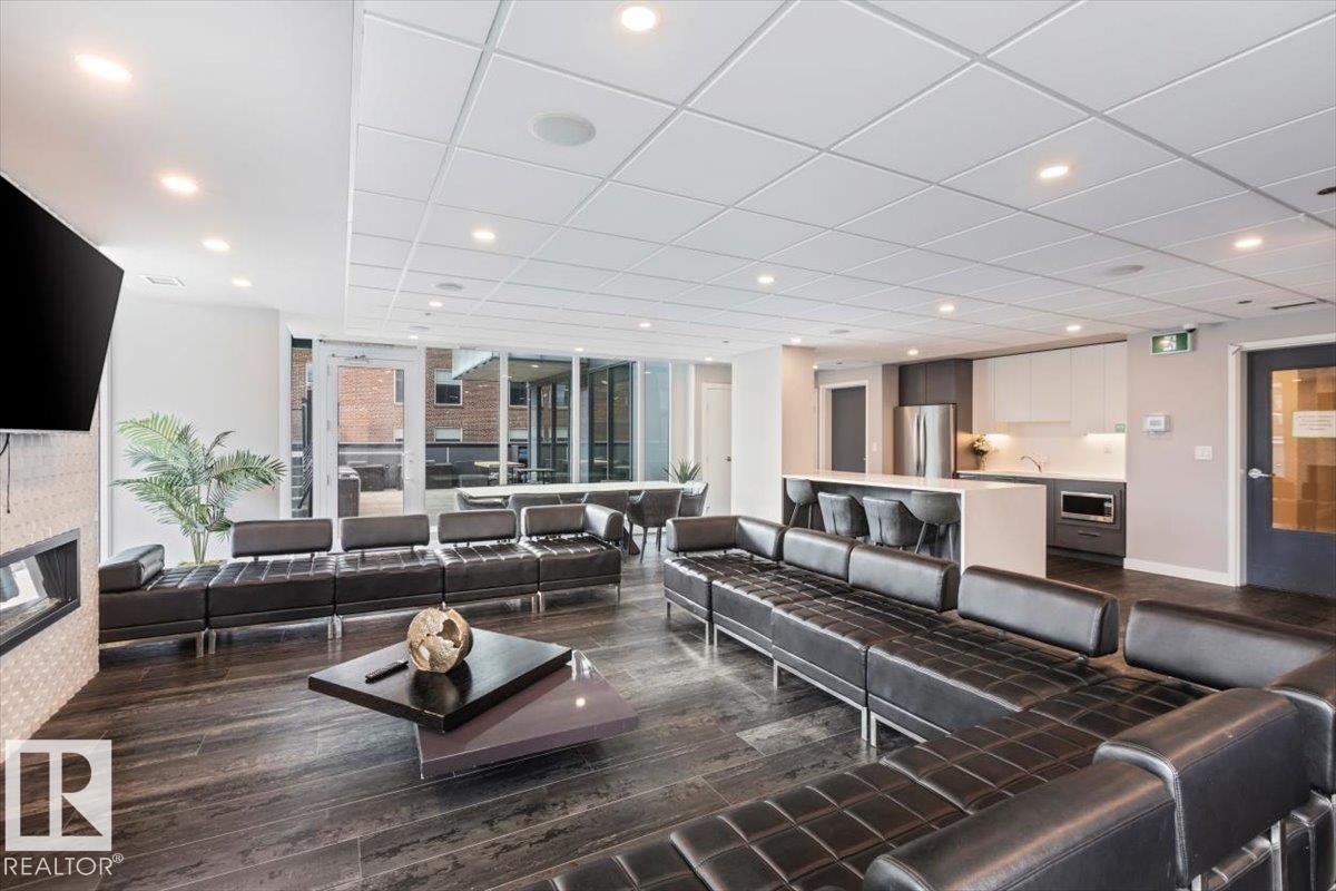 #1200 10180 103 ST NW - 38