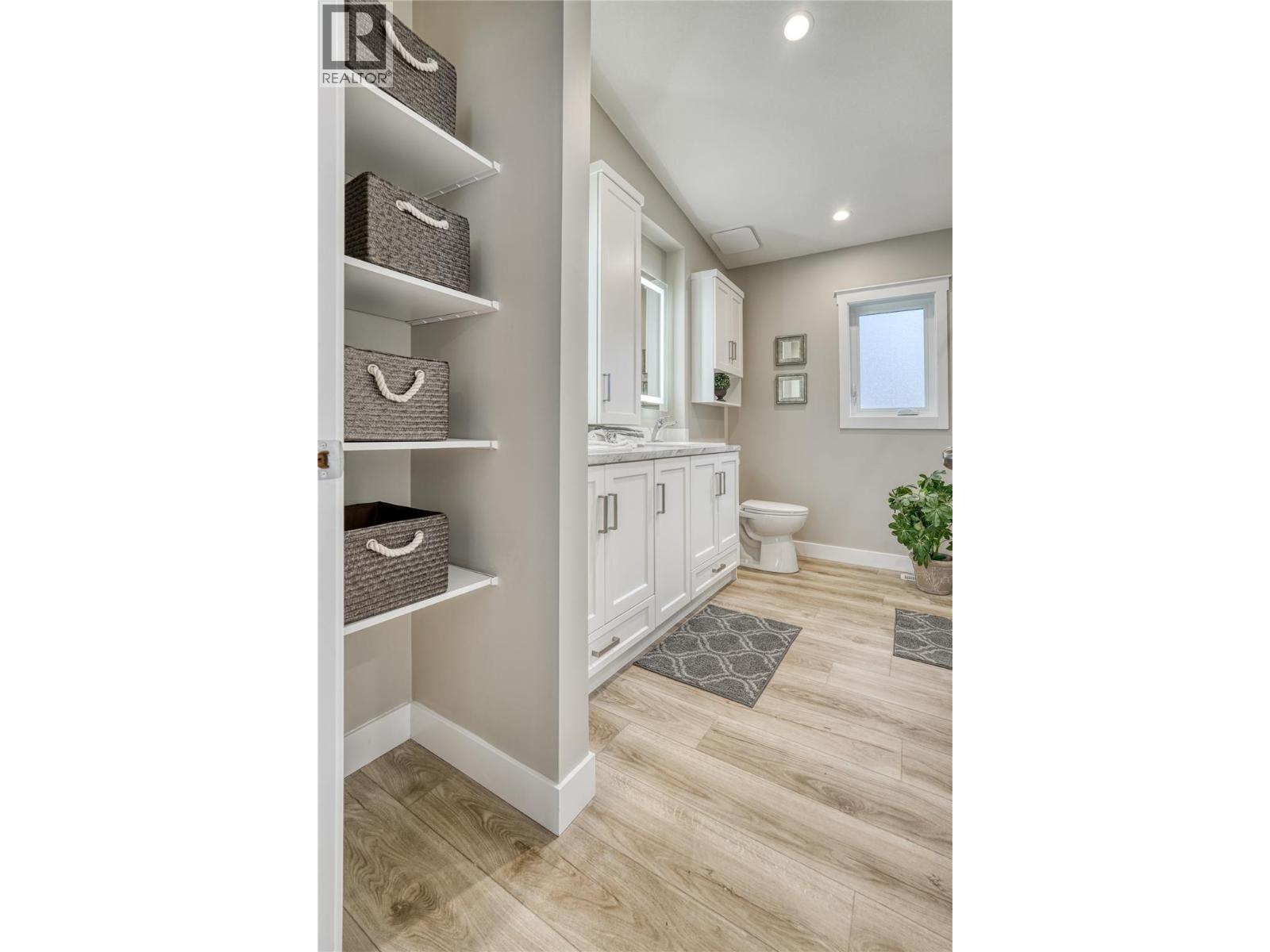 321 Yorkton Avenue, Avenue Unit# 11 Lot# 11, Penticton