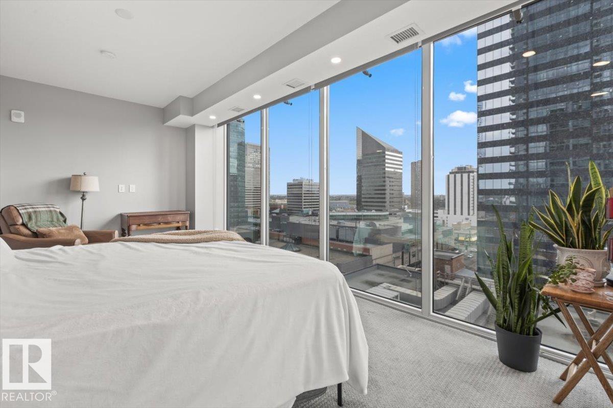 #1200 10180 103 ST NW - 18