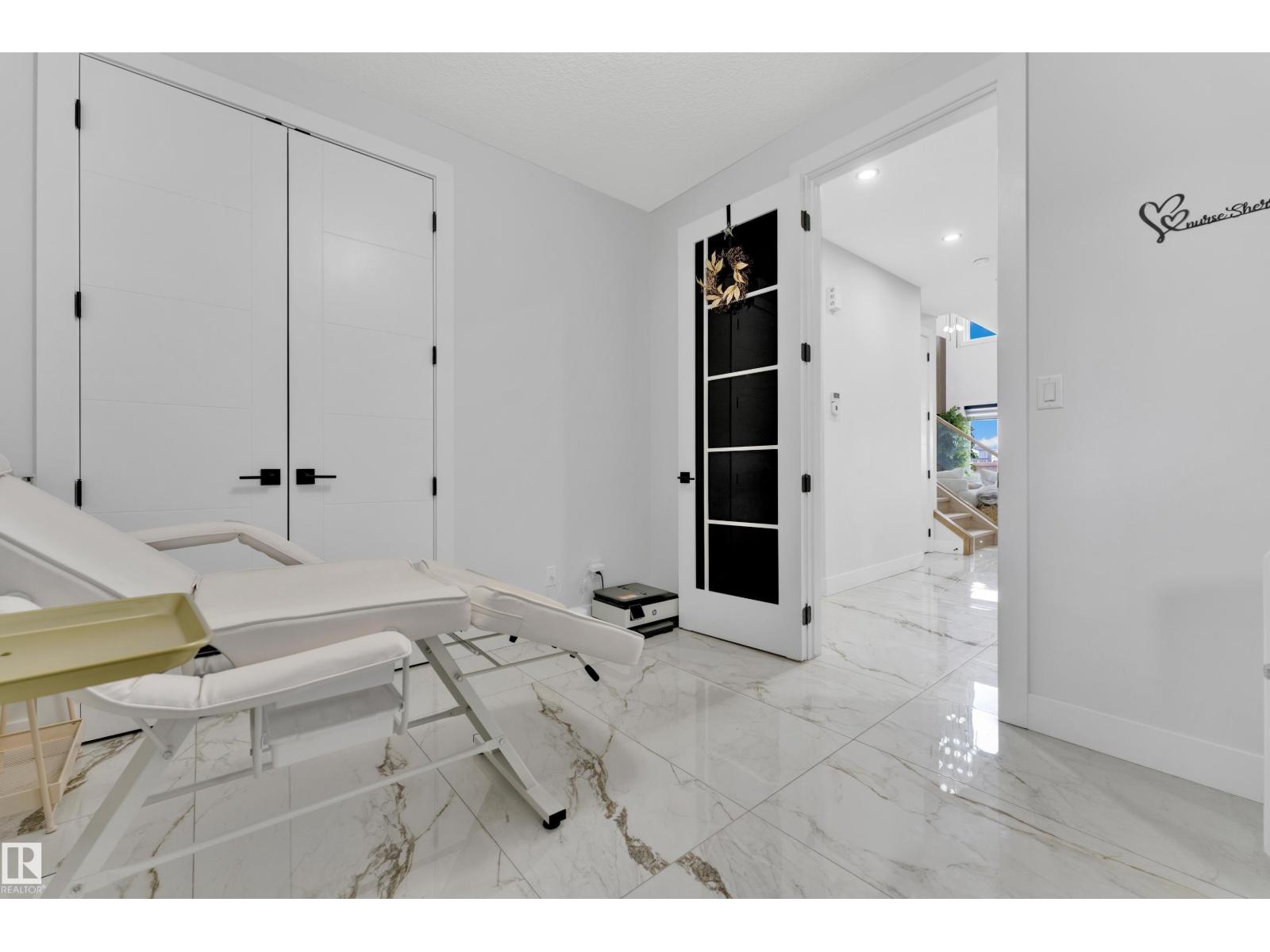 139 28 ST SW - 14