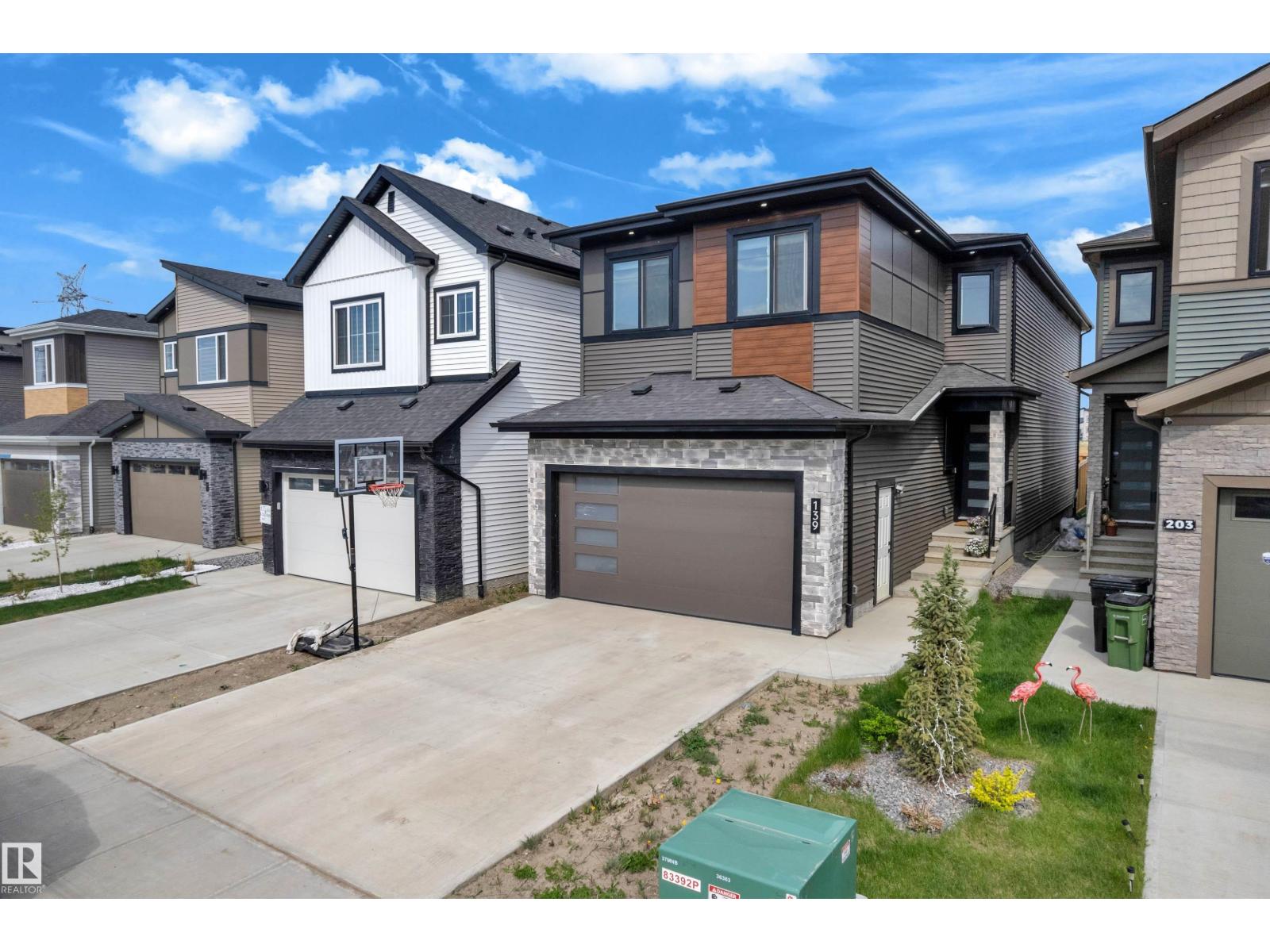 139 28 ST SW - 2