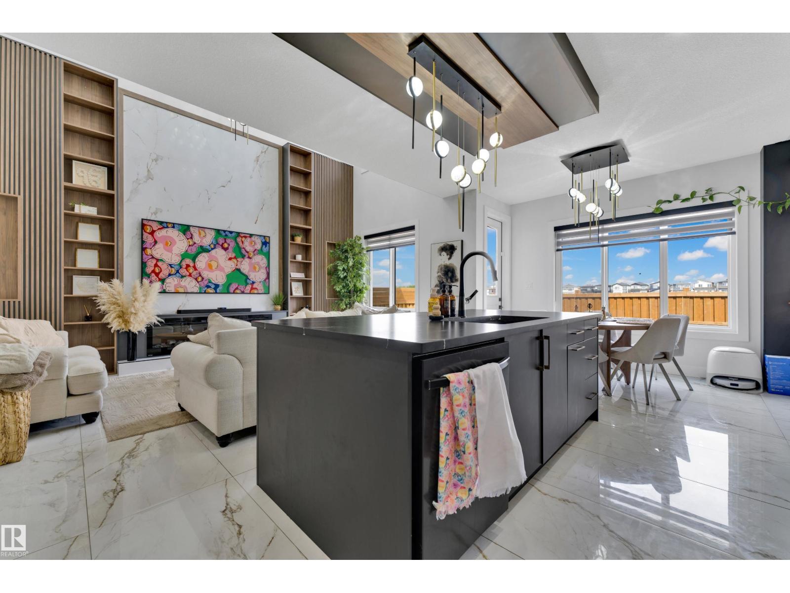 139 28 ST SW - 24