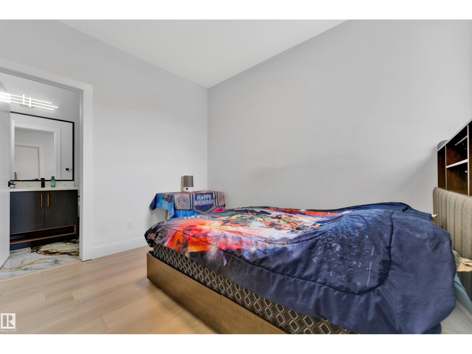 139 28 ST SW - 38
