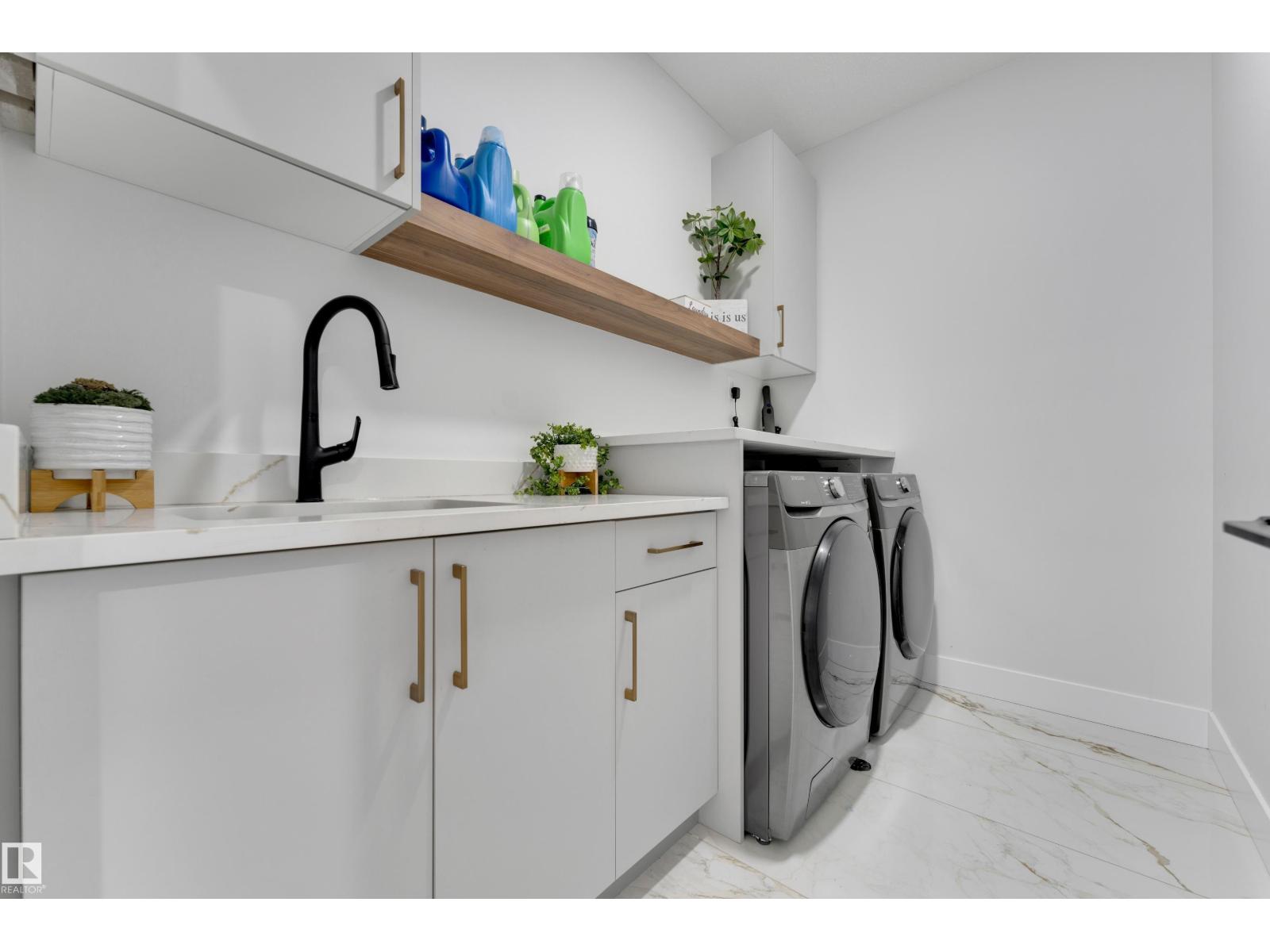 139 28 ST SW - 41