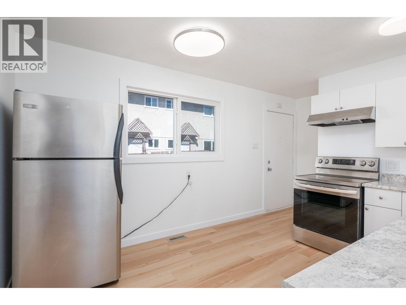 #F47 1900 STRATHCONA AVENUE - 6