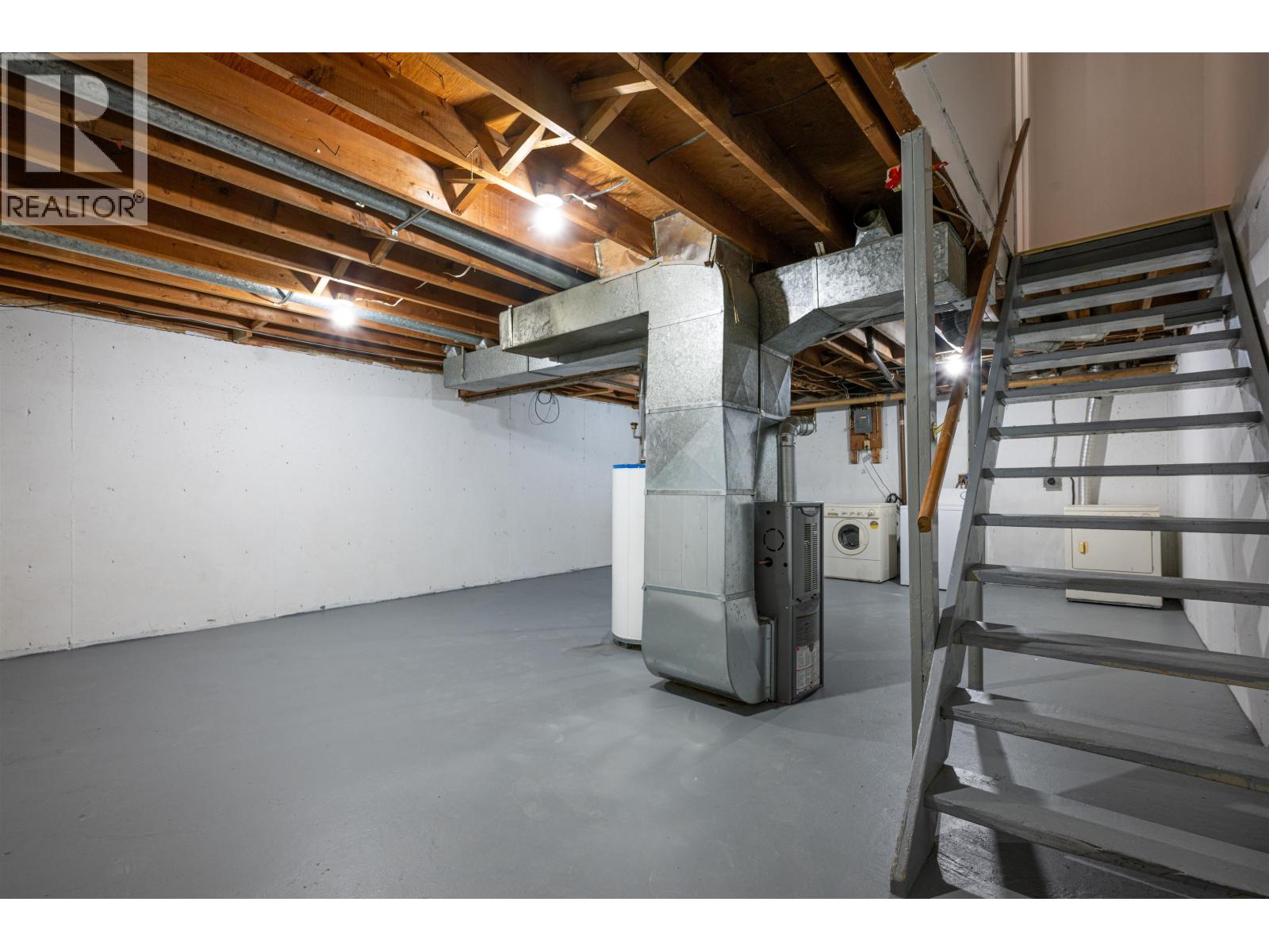 #F47 1900 STRATHCONA AVENUE - 19