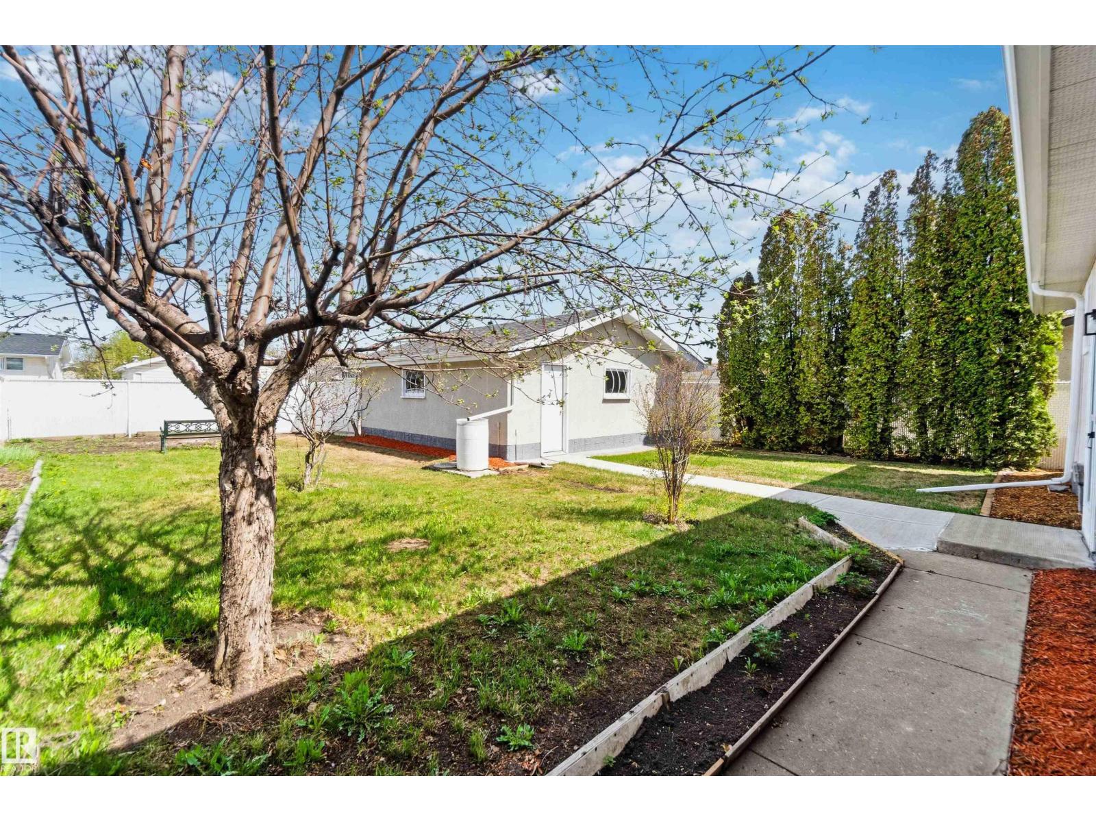 15015 95 ST NW - 51