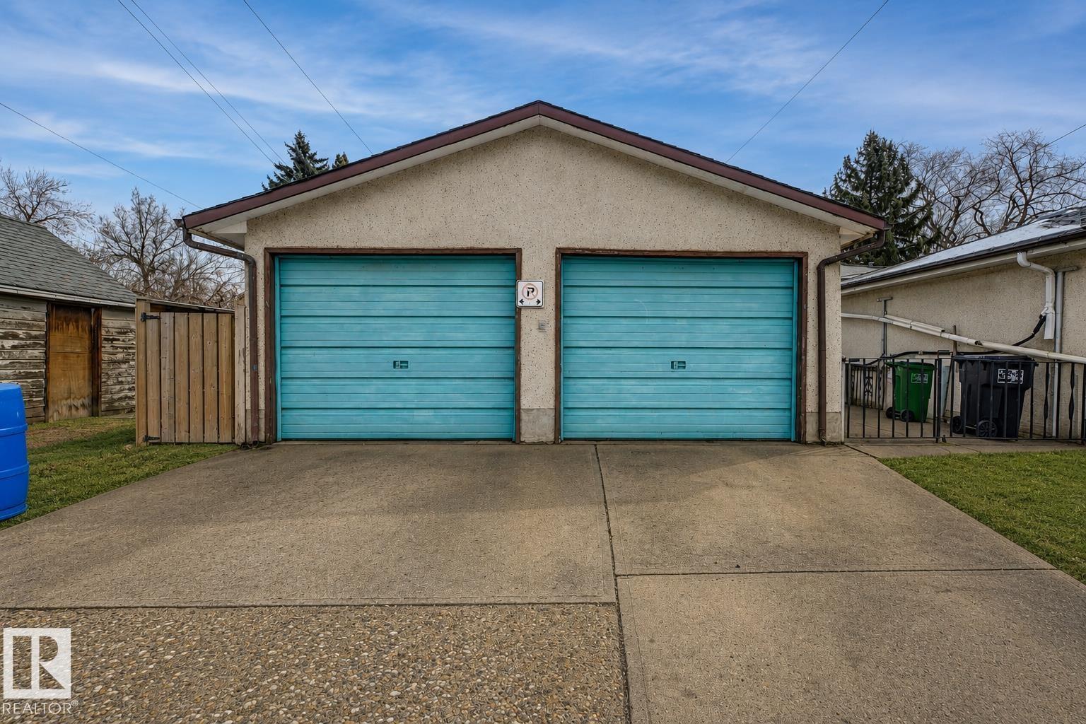 12134 96 ST NW - 5