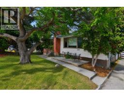 1829 Abbott Street, Kelowna, BC V1Y1B6 Photo 18