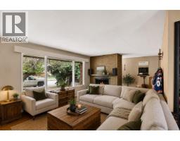1829 Abbott Street, Kelowna, BC V1Y1B6 Photo 13