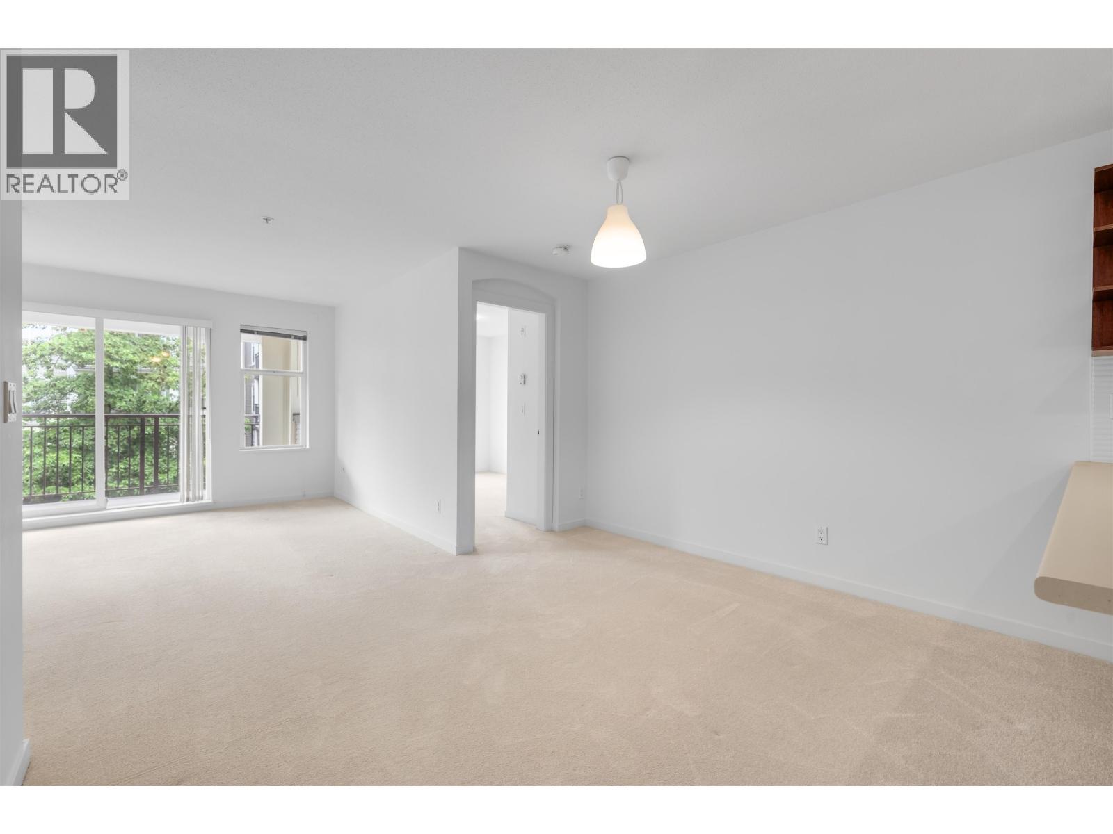 310 4868 BRENTWOOD DRIVE — photo 2