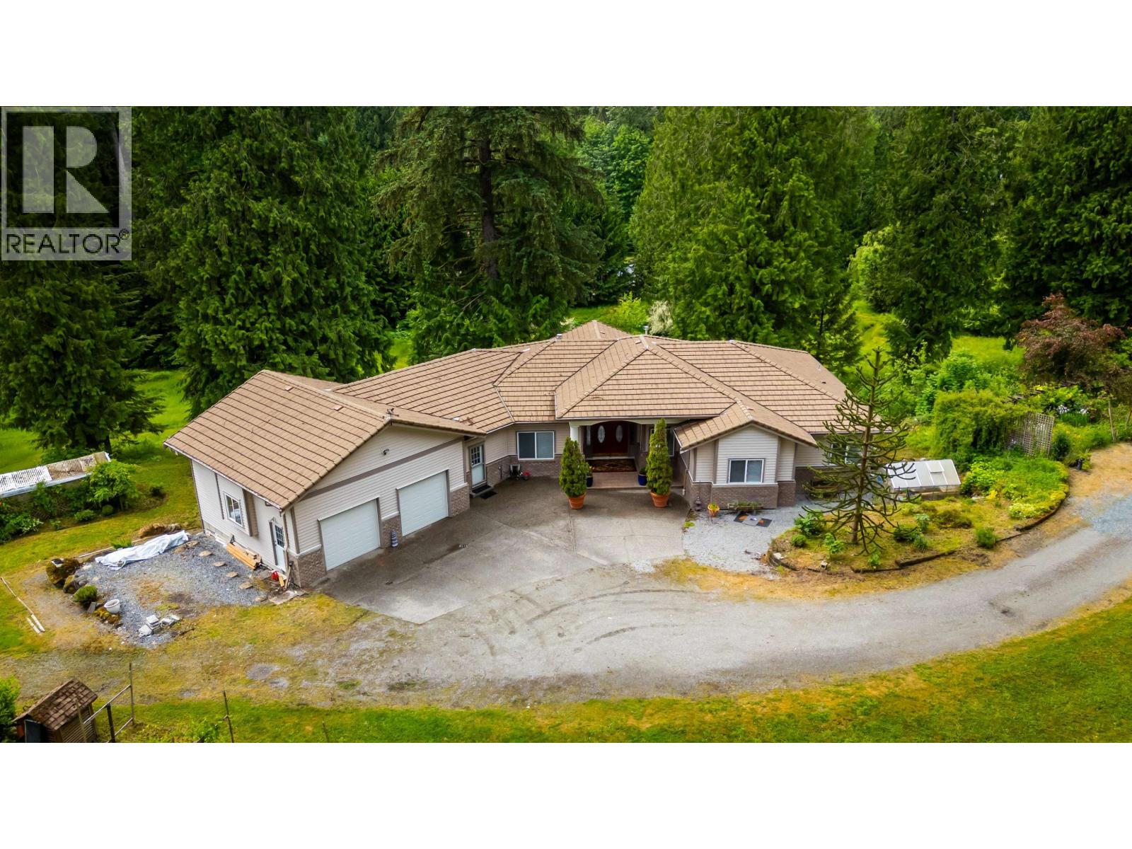 26350 TRETHEWEY Crescent - photo 2