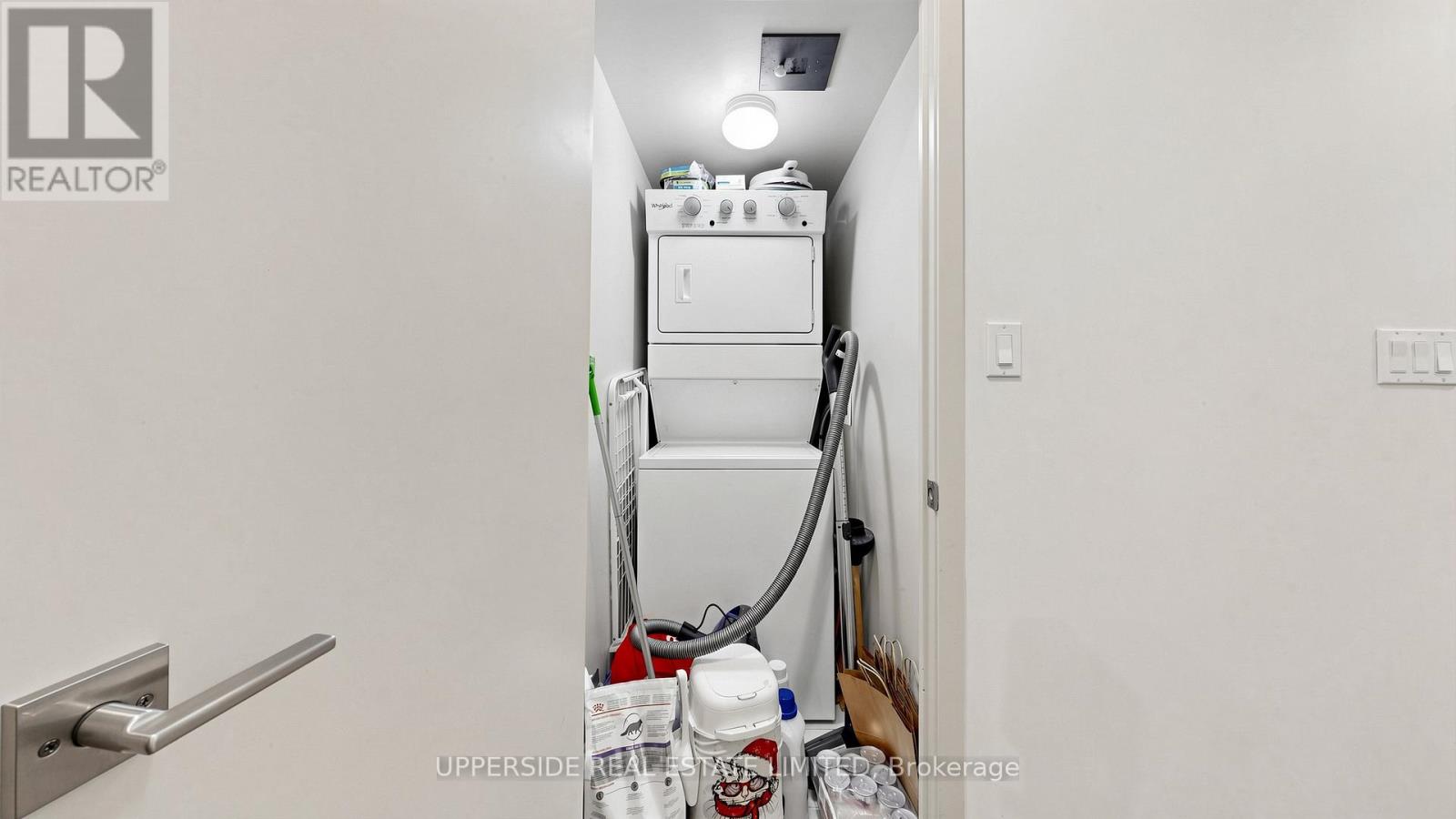 #607 126 SIMCOE STREET - 36